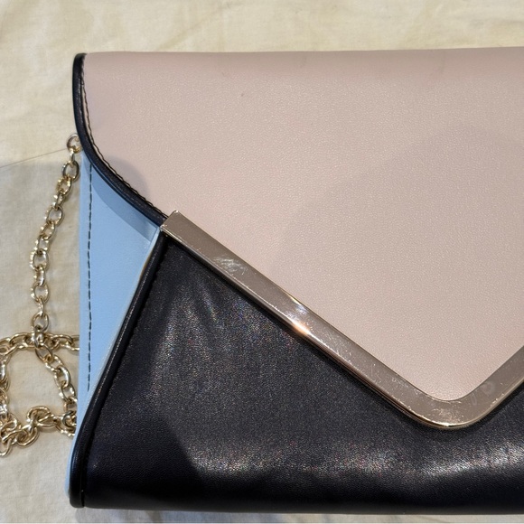 Aldo Elegant Chain Shoulder Bag or Clutch, Preowned Great Condition, Multi Color - Picture 2 of 13